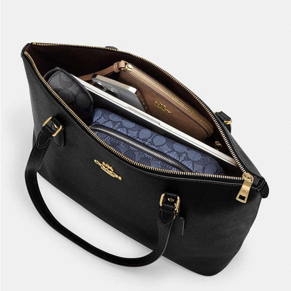 Gallery Tote Bag In Signature Canvas - Picture 5 of 5